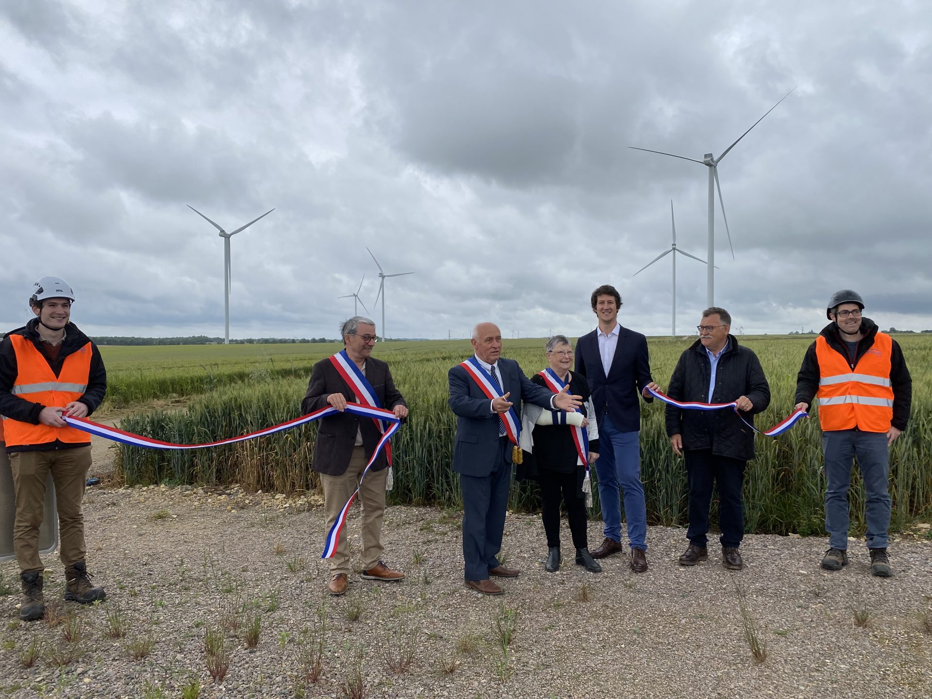 Inauguration du parc éolien de Sainte-Lizaigne dans l'Indre
