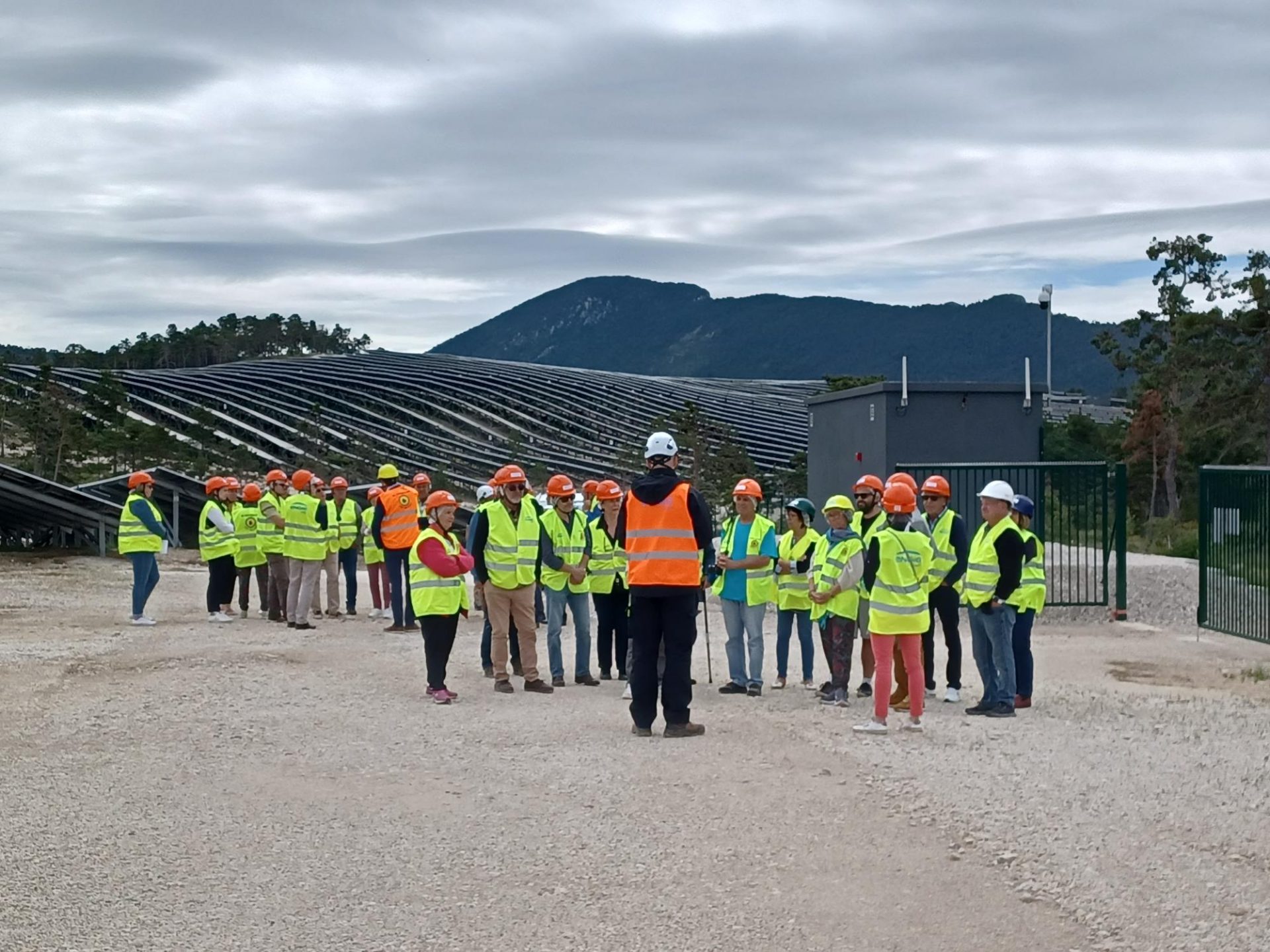 Inauguration du parc solaire photovoltaïque de Peyroules dans les Alpes-de-Haute-Provence
